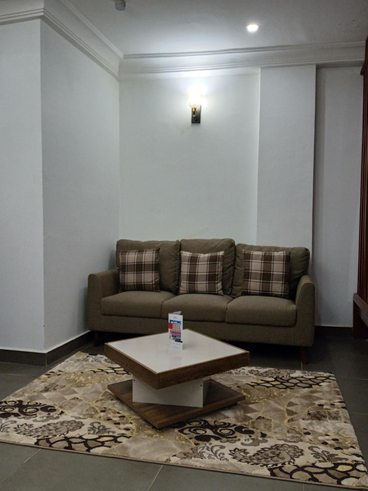 Cofe Hotel Yaoundé Екстериор снимка