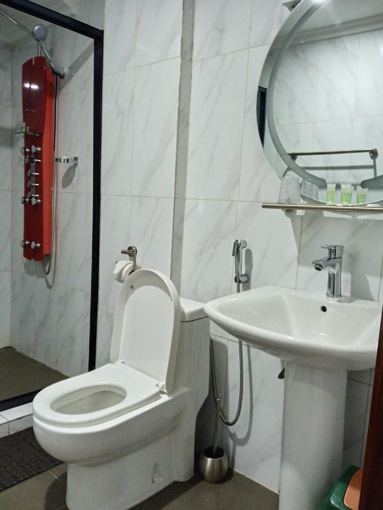 Cofe Hotel Yaoundé Екстериор снимка