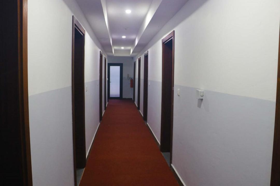 Cofe Hotel Yaoundé Екстериор снимка