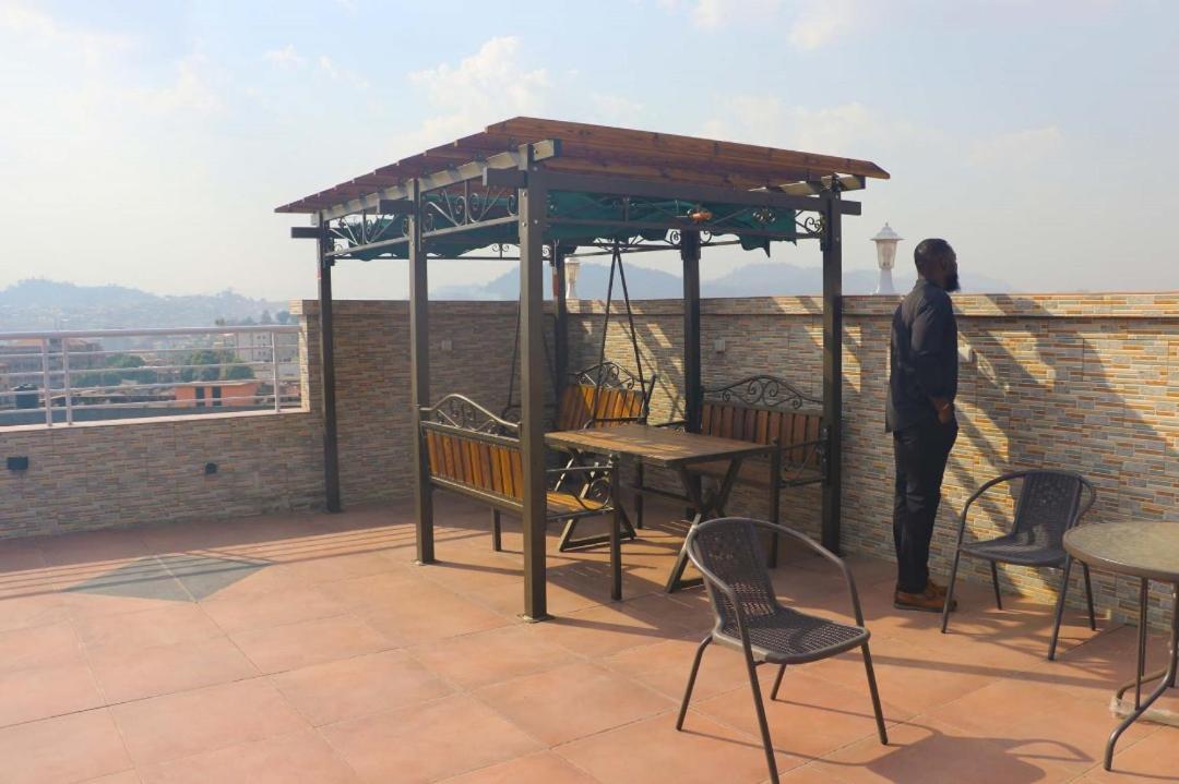 Cofe Hotel Yaoundé Екстериор снимка